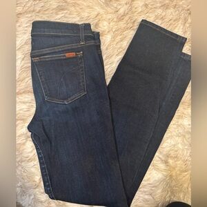 Joe’s straight leg jeans.